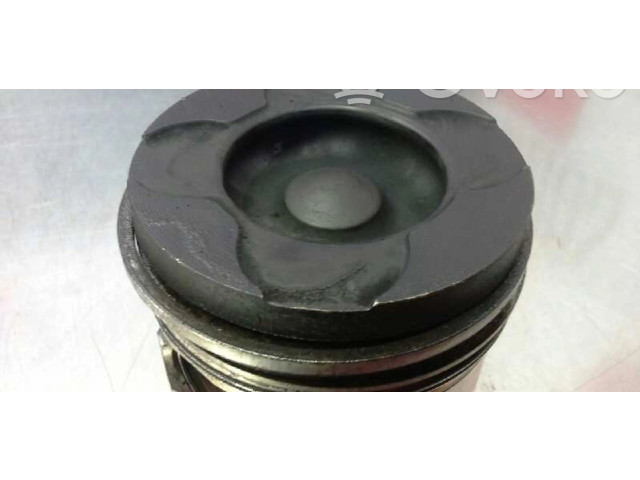  Поршень 9HXDV6ATED4   Peugeot Partner  