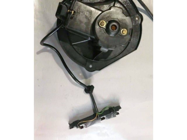 Вентилятор печки       Mercedes-Benz 200 300 W123