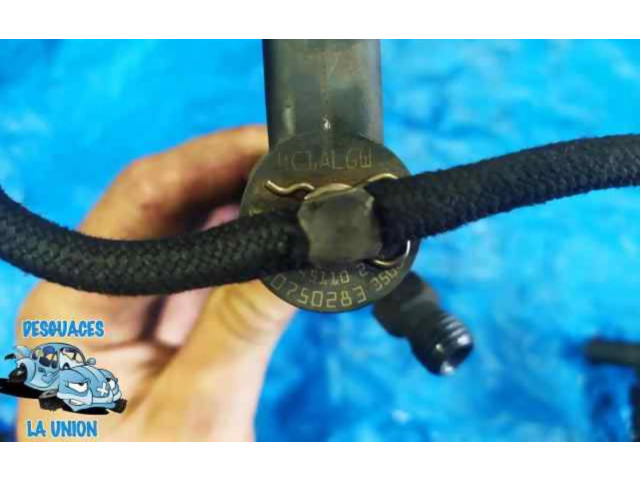 Форсунка 30750283    Volvo C30   