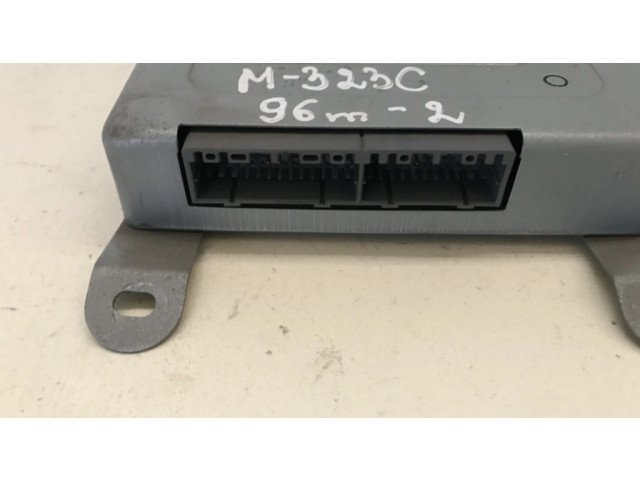 Блок управления двигателя Z5B56J, Z5B518881B Mazda 323