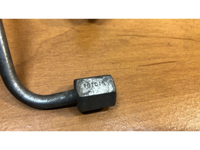 Трубка (трубки) для подачи топлива в жиклеры