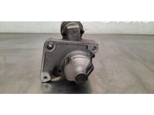 Масляный насос   9832577880  Citroen C4 III e-C4 