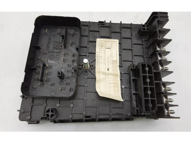 Блок предохранителей 3C0937125A Audi Q3 8U