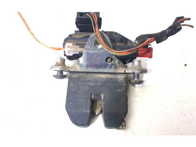 Турбина Замок багажника Skoda Praktik (5J8) 5J8827501A