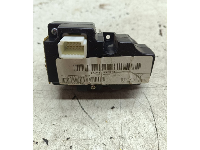 Pojistková skříňka Радио/ проигрыватель / навигация 28395 Nissan Navara D40 2015