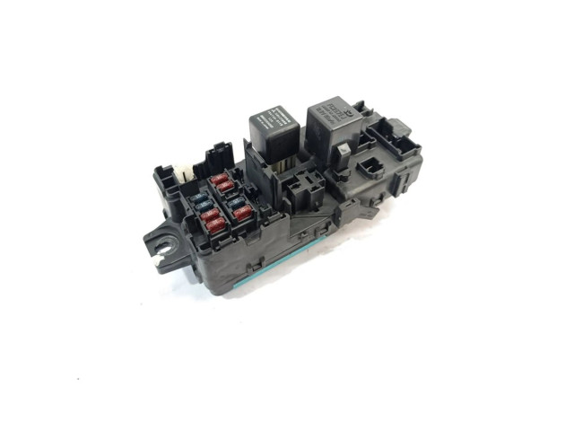 Блок предохранителей MR409898 Mitsubishi Montero