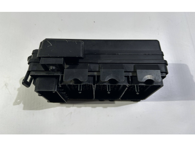 Pojistková skříňka 15940756 Chevrolet Corvette C6 2008