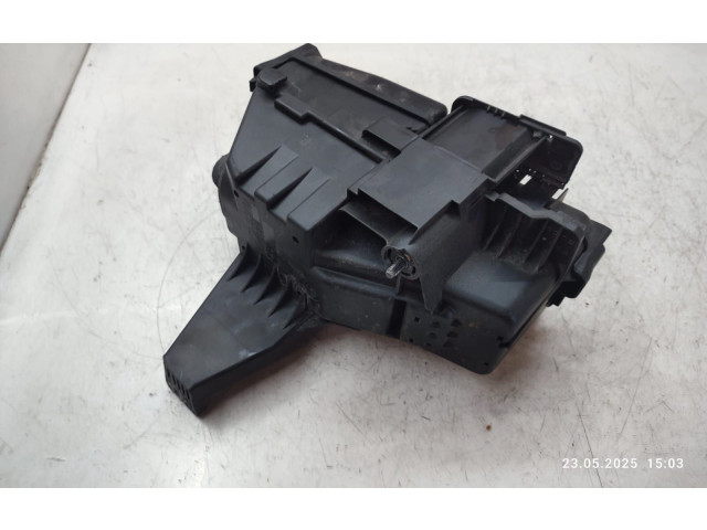 Блок предохранителей 30728133 Volvo XC90