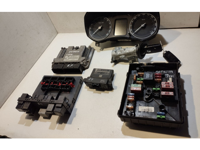 Комплект блоков управления 3C8937049E, 1K0907530Q Skoda Octavia Mk2 (1Z)