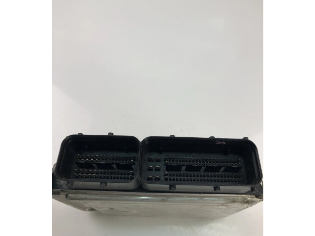 Блок управления двигателем Блок управления 03L907309AE, 0281017946   Volkswagen PASSAT B7