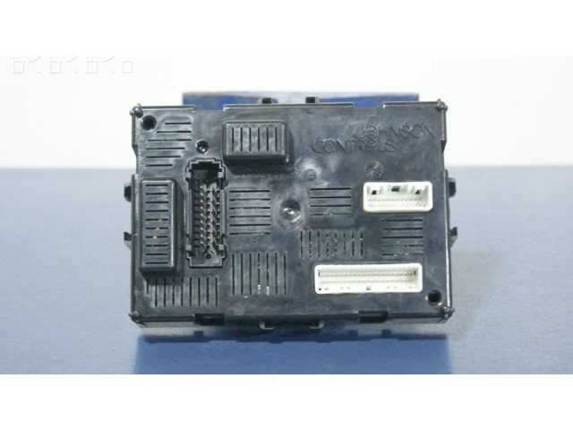Блок управления 284B2AX620 Nissan Micra