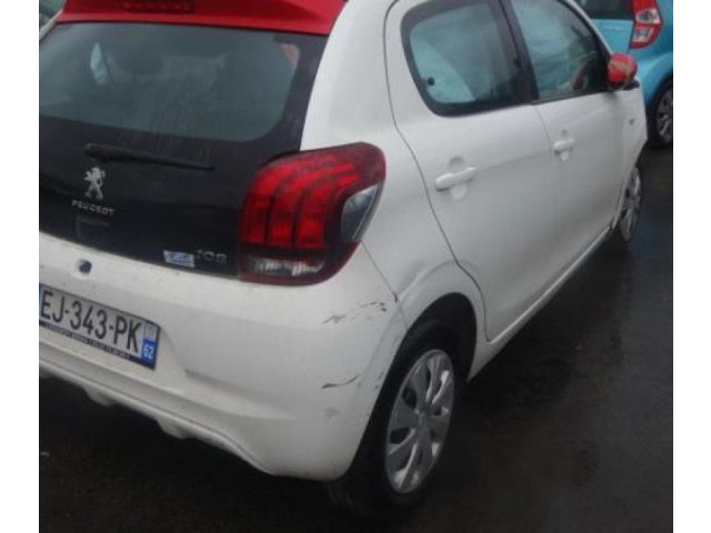 Панель приборов    Peugeot 108       