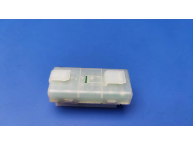 Преобразователь напряжения