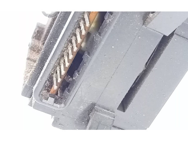 Ручка стеклоочистителей E3-A2-18-4 Mitsubishi Montero