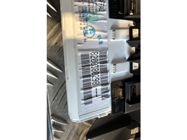 Дисплей 8200633621 Renault Clio II