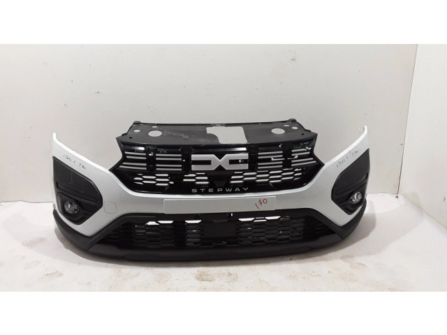 Передний бампер