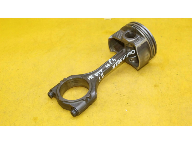 Поршень с шатуном 4J11 Mitsubishi Outlander