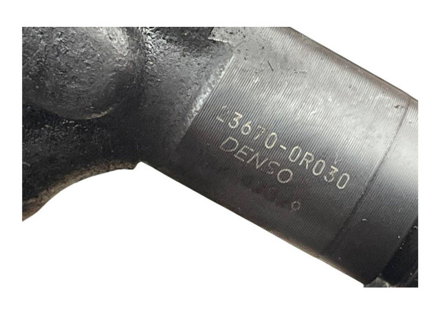 Vstřikovač 236700R030 Toyota Auris 150 1AD-FTV