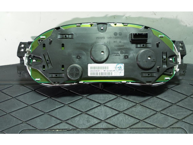 Přístrojová deska Renault Sandero I 2131255