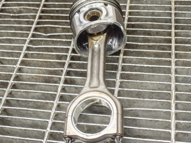  Поршень 9HX (DV6ATED4) 0628V1, 060392  Peugeot 308 для дизельного двигателя 1.6