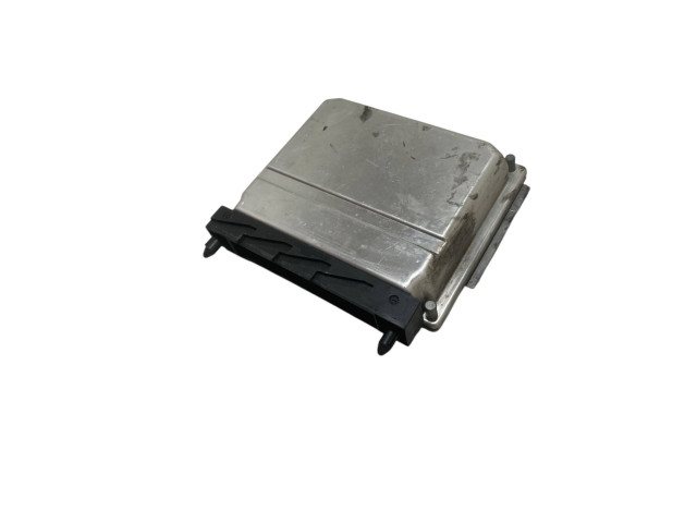 Блок управления двигателя     30637733, 0281011078    Volvo XC90 