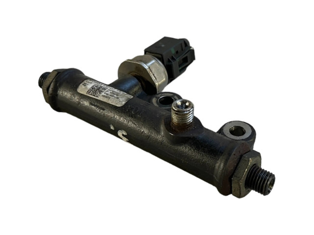 Топливная рампа 4R8Q9C066AA, 5WS40128 Jaguar S-Type 2.7