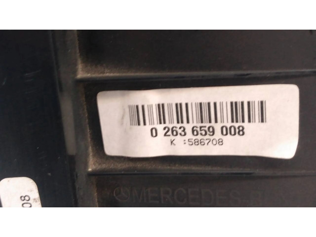 Радио/ проигрыватель CD/DVD / навигация