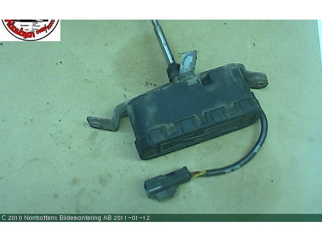 Моторчик стеклоочистителя 8620953 Volvo S80