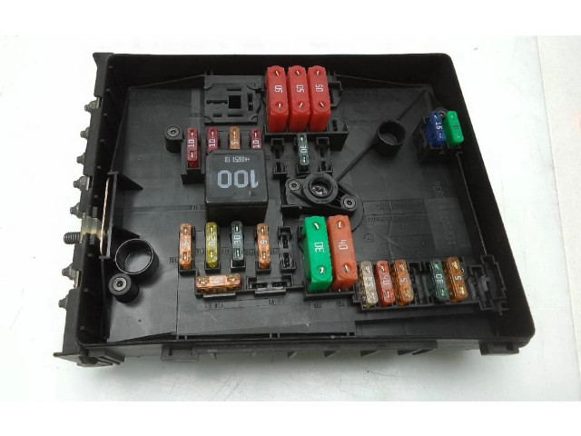   Pojistková skříňka 1k0937814f   Volkswagen Tiguan 2008