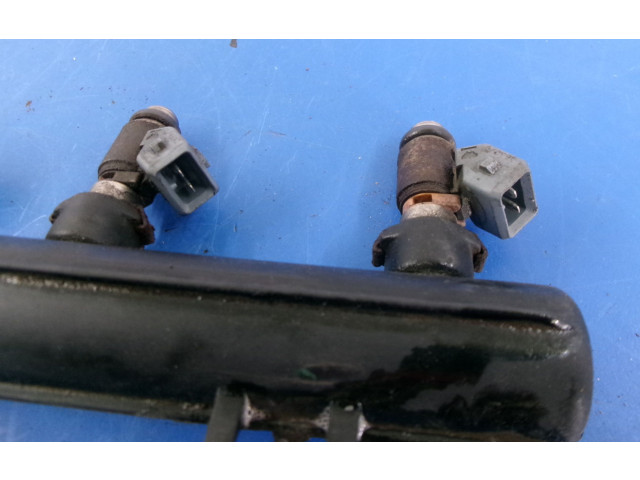 Топливная рампа 8200166875, 8200166875   Renault Clio II  