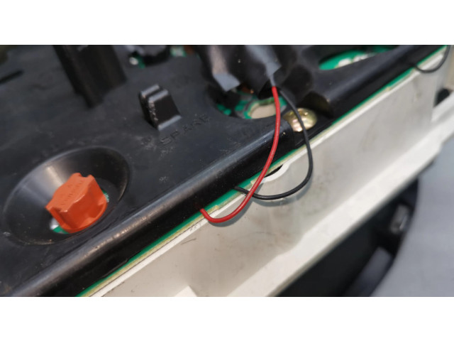 Přístrojová deska Nissan Almera Tino 2001 BU010