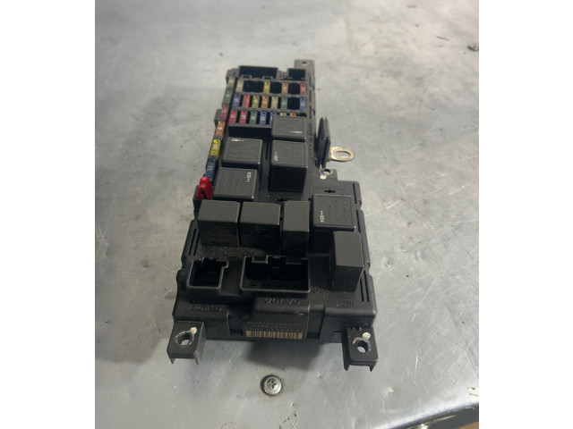 Блок предохранителей    8678449, 518828009   Volvo V70