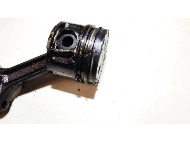 Поршень с шатуном Fiat Marea для дизельного двигателя 2.4