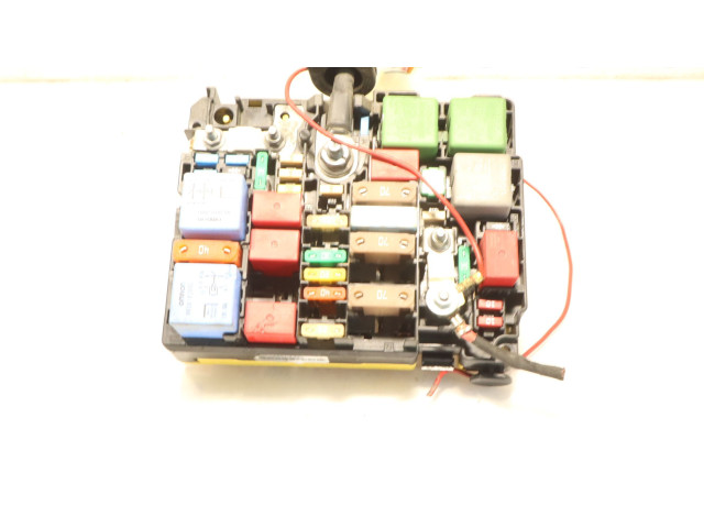 Pojistková skříňka Peugeot 301 2016