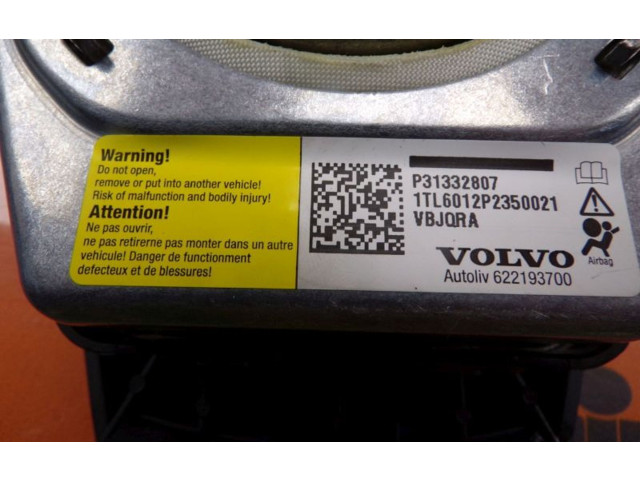 Руль Volvo C30  2007 - 2010 года P31332807, 30721754      