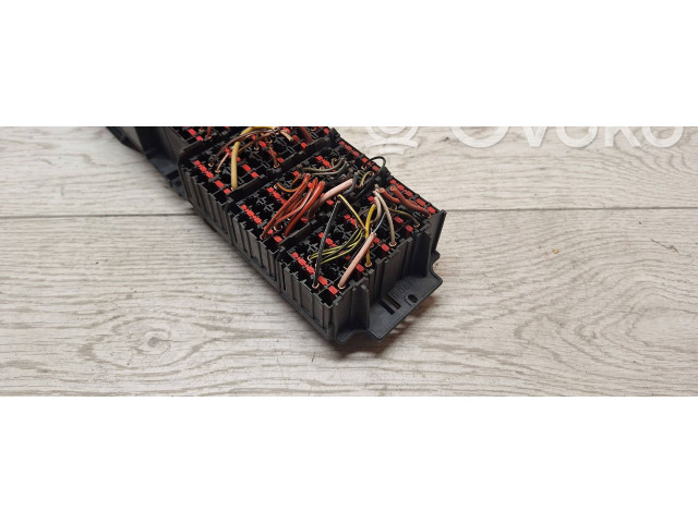 Pojistková skříňka 2025455240 Mercedes-Benz C W202 1999