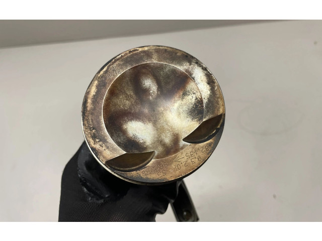  Поршень с шатуном  02606LJ1, WU3  Audi A3 S3 8V  