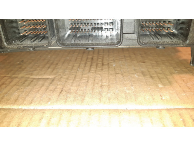 Блок управления двигателя 0281013872, 9653958980 Citroen C8