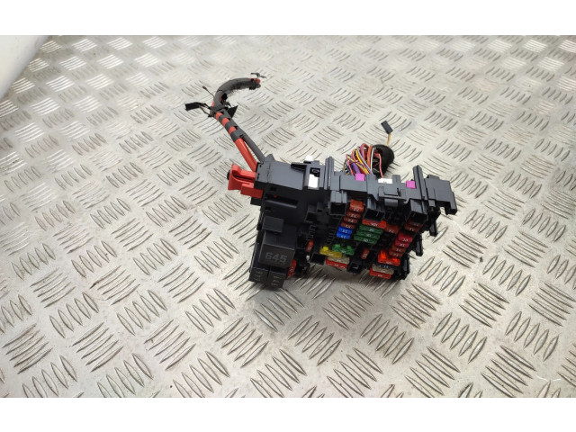 Блок предохранителей 5Q0937615C Audi A3 S3 8V