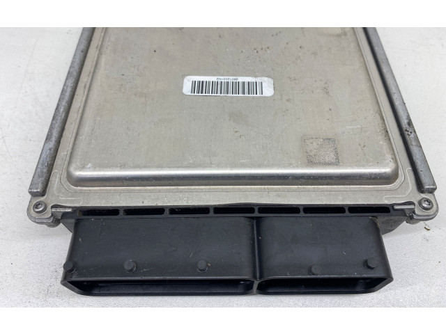Блок управления двигателем Блок управления 04L907445E   Skoda Octavia Mk3 (5E)