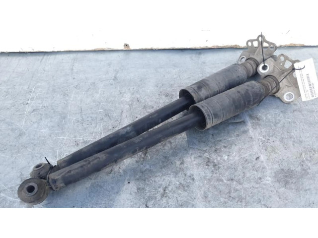 Задний амортизатор с пружиной      