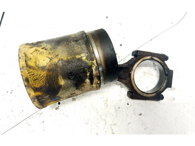 Píst Renault Safrane