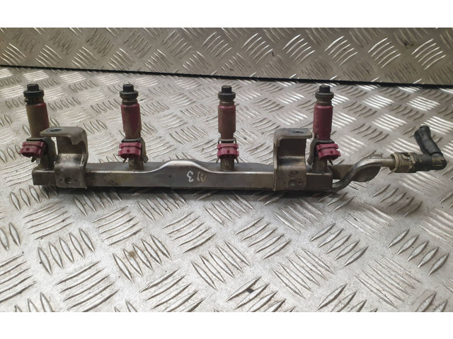 Топливная рампа Mazda 3 I