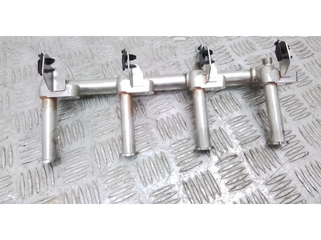 Топливная рампа 31478555, 31478560   Volvo XC90  