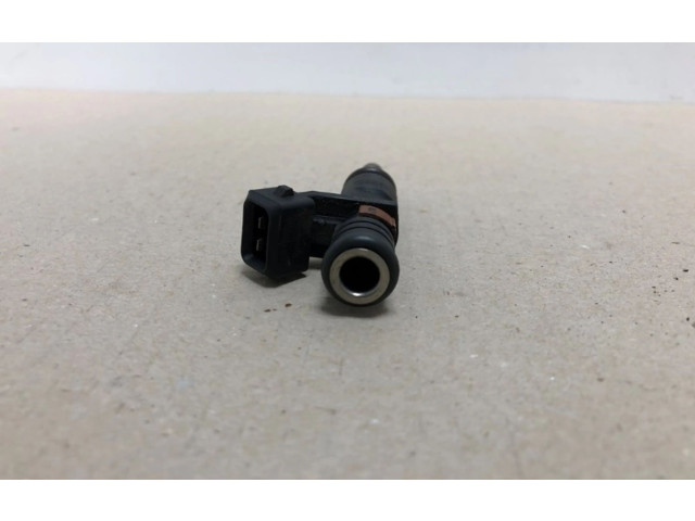 Форсунка 7561277, 13537561277    BMW 1 E81 E87  N43-B16A 