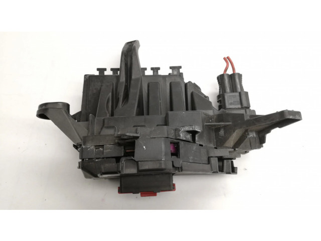 Узел подключения плюсовых проводов