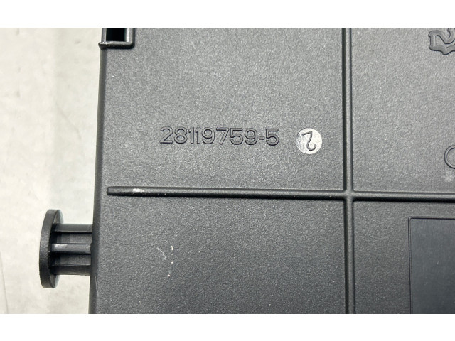 Pojistková skříňka 281197595 Peugeot 5008 2012