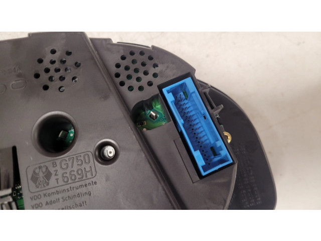 Панель приборов 3U0920811A, 110080116   Skoda Superb B5 (3U)       