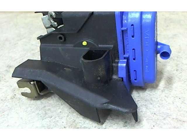 Двигатель центрально замка 4A0839016D   Audi A3 S3 8L