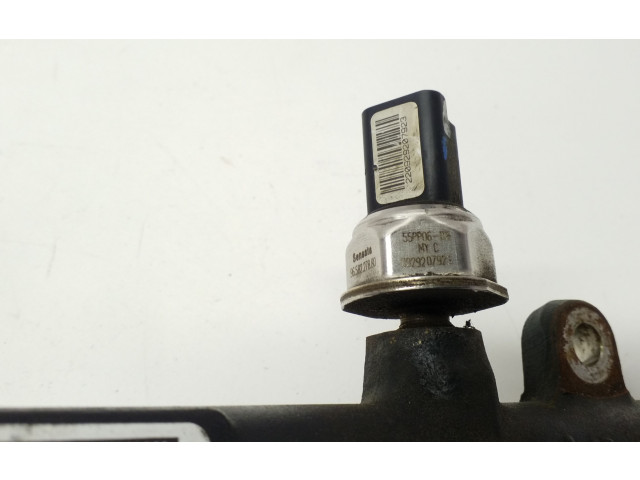 Топливная рампа 9681649580 Ford Kuga I 2.0